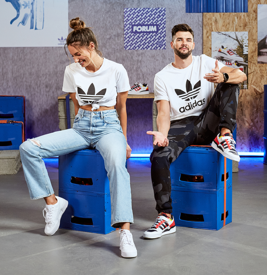 buzz_adidas_live_shopping_forum_sneakers