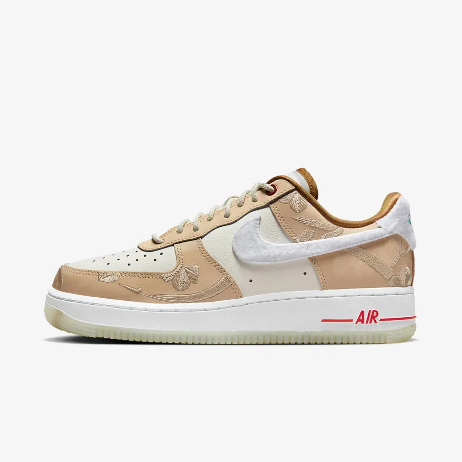  <center><b>NIKE AIR FORCE 1 '07</center></b>