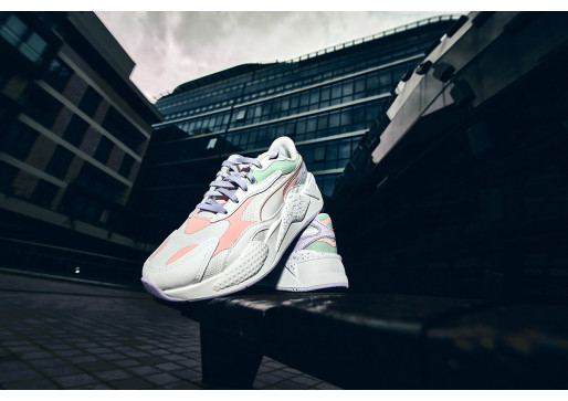 STORM IN NEW PUMA SNEAKERS
