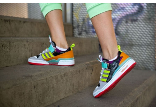 CHOOSE COLORFUL STYLES, CHOOSE ADIDAS FORUM LOW