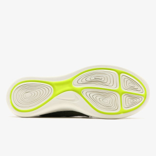 NIKE Patike NIKE LUNARCHARGE ESSENTIAL 