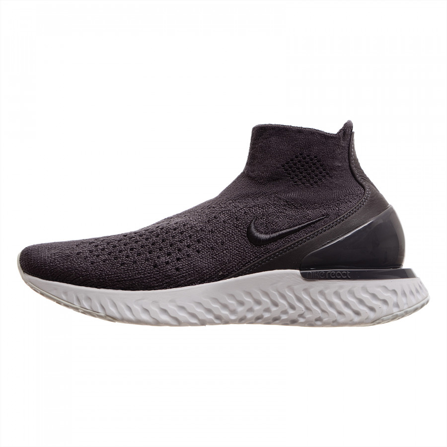 w nike rise react flyknit