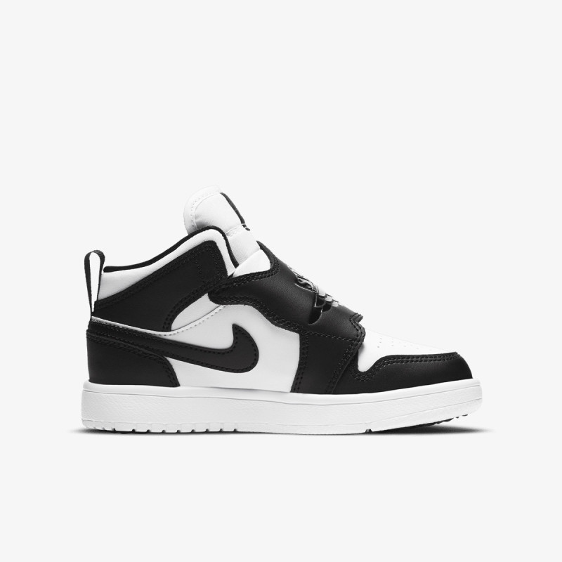 NIKE Patike SKY JORDAN 1 