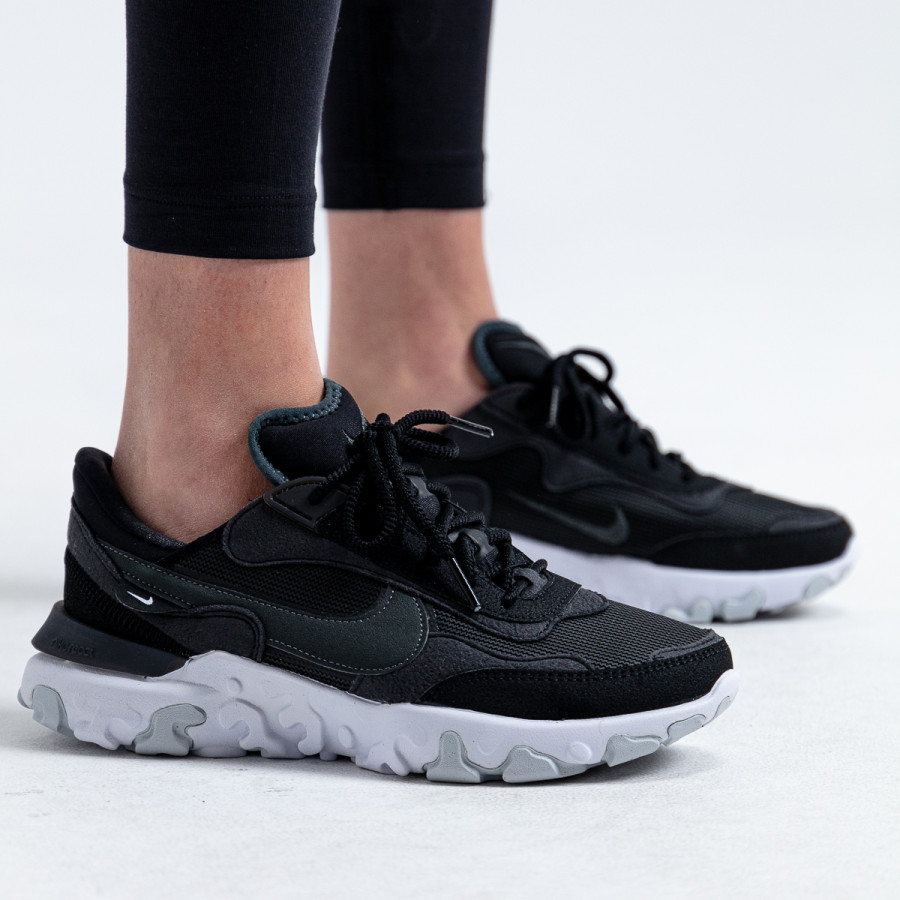 NIKE Patike React Revision 