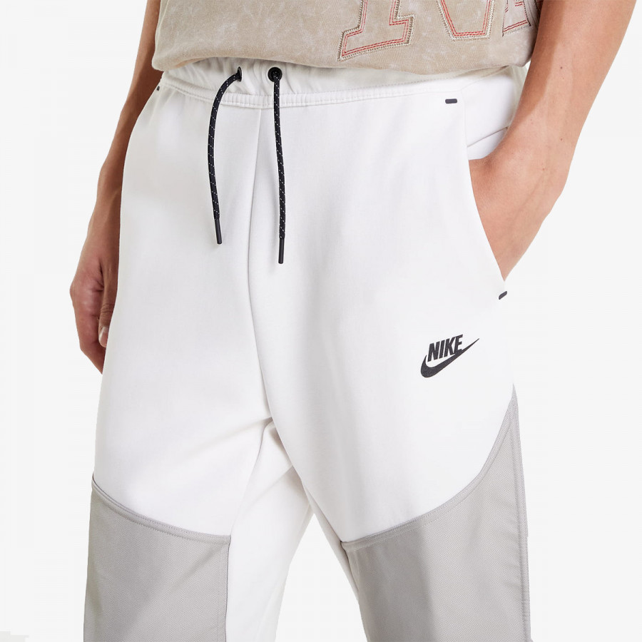 NIKE Donji deo trenerke Sportswear Tech Fleece CORDURA® 