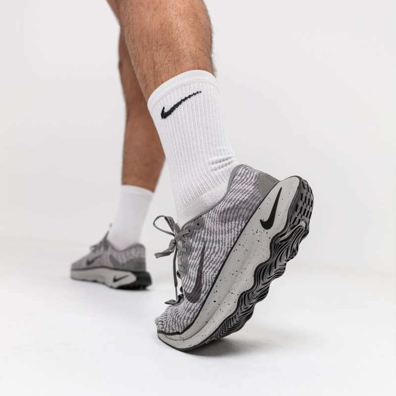 NIKE Patike Motiva 
