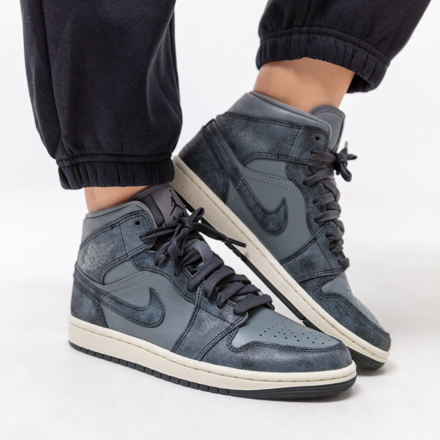 NIKE Patike Air Jordan 1 Mid SE 