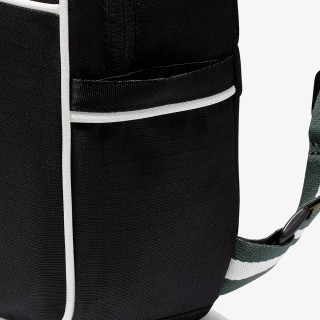 NIKE Ranac Sportswear Futura 365 