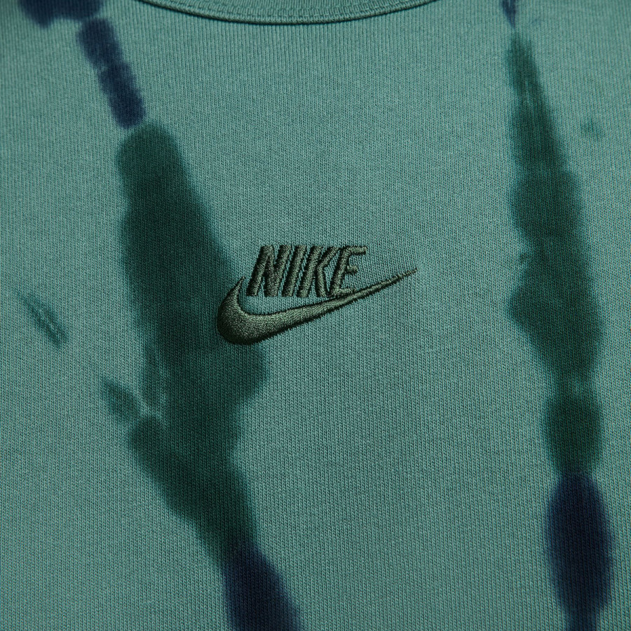 NIKE Majica Sportswear Premium Essentials 