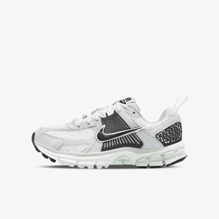 NIKE Patike Vomero 5 