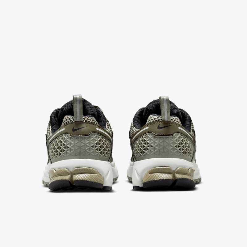 NIKE Patike Vomero 5 