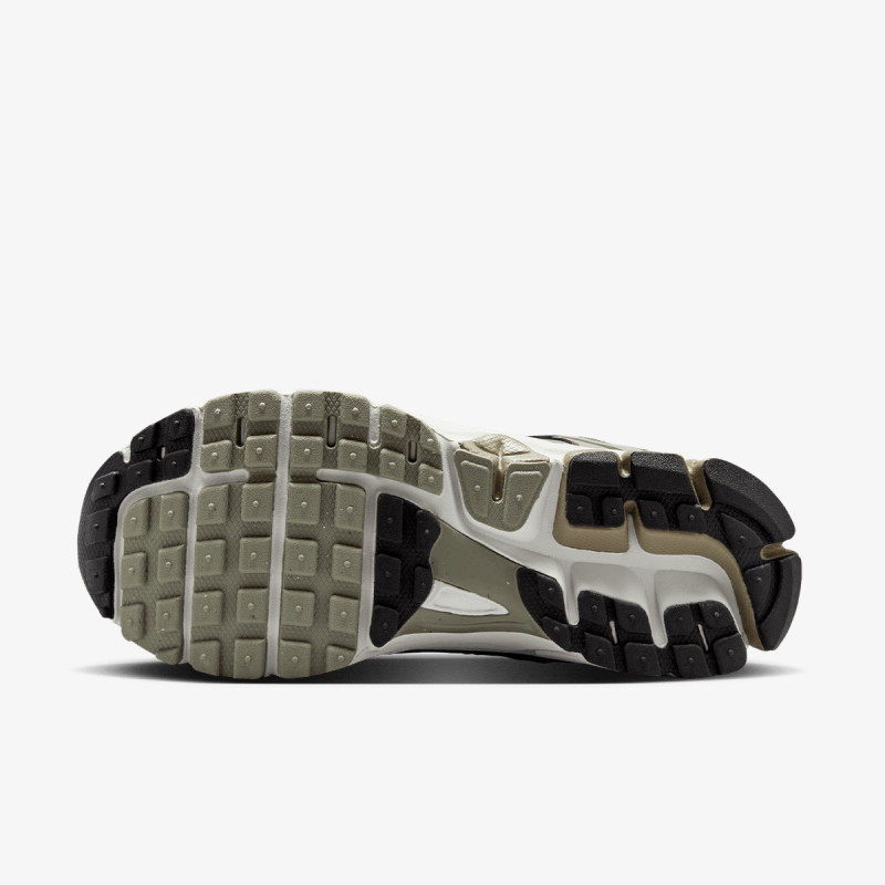 NIKE Patike Vomero 5 