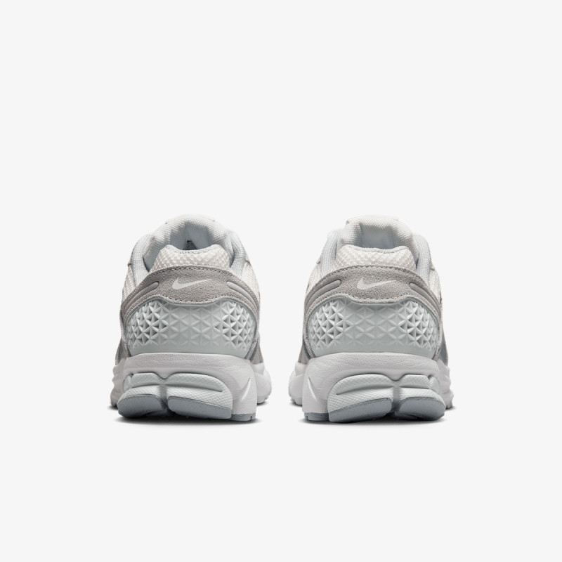 NIKE Patike Nike Zoom Vomero 5 