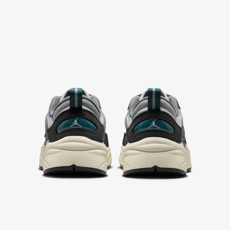 NIKE Patike JORDAN TRUNNER O/S 