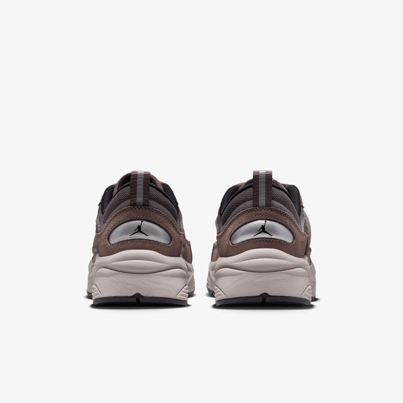 NIKE Patike Jordan Trunner 