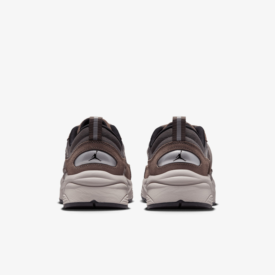 NIKE Patike Jordan Trunner 