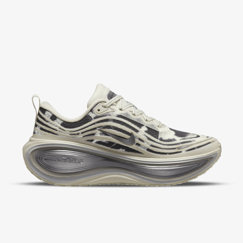 NIKE Patike W NIKE VOMERO PLUS SE 