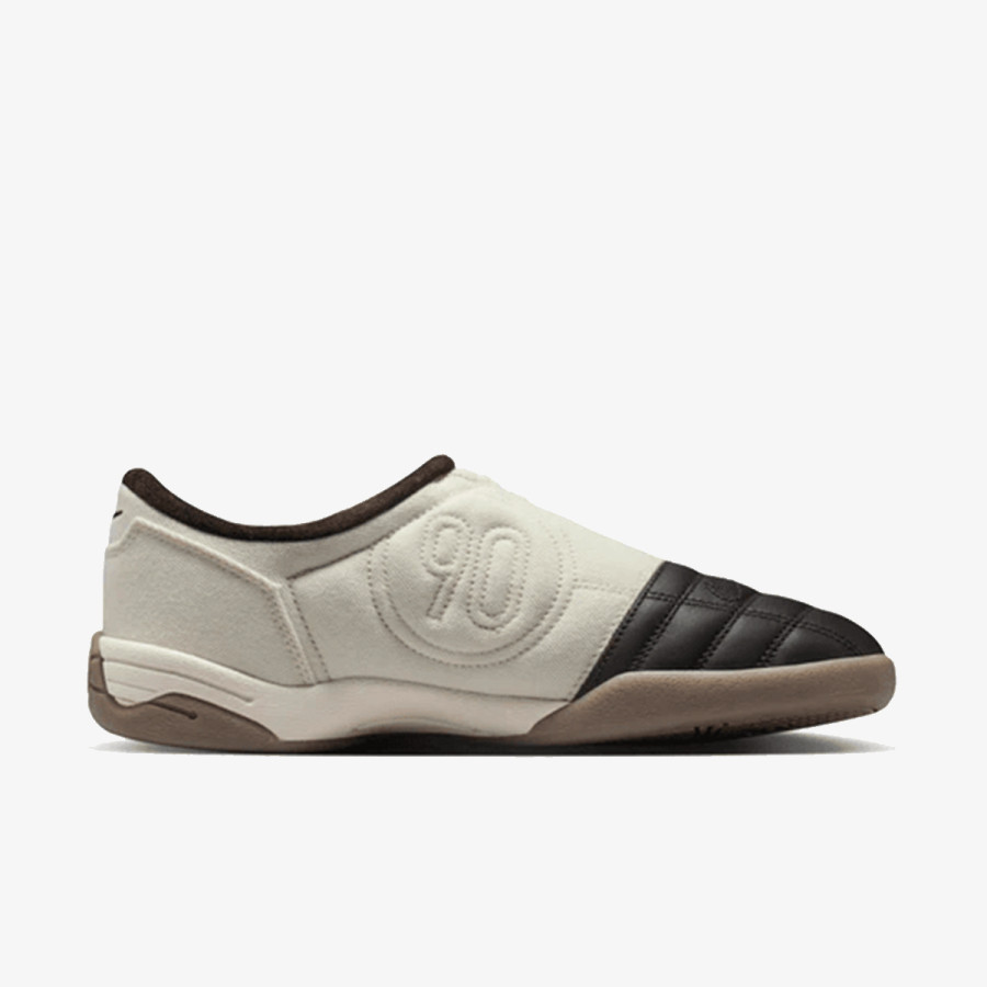 NIKE Patike Total 90 