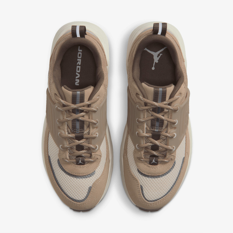 NIKE Patike WMNS JORDAN TRUNNER O/S 